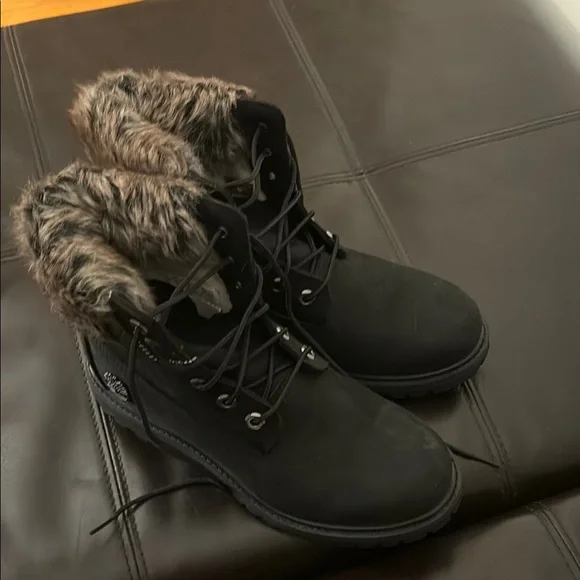 Timberland Winter & Rain Boots with Fur Lining - Picture 2 of 7
